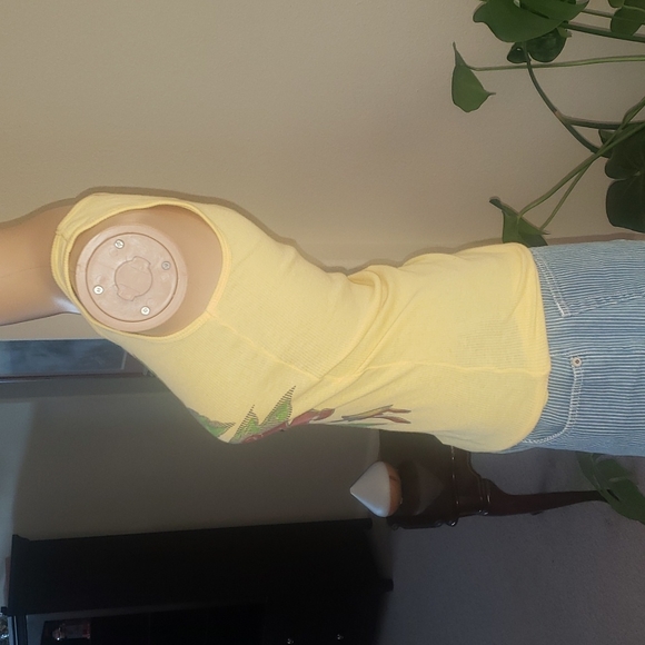 Max Love xs ribbed racerback bleeding heart tatoo graphic - Picture 4 of 5